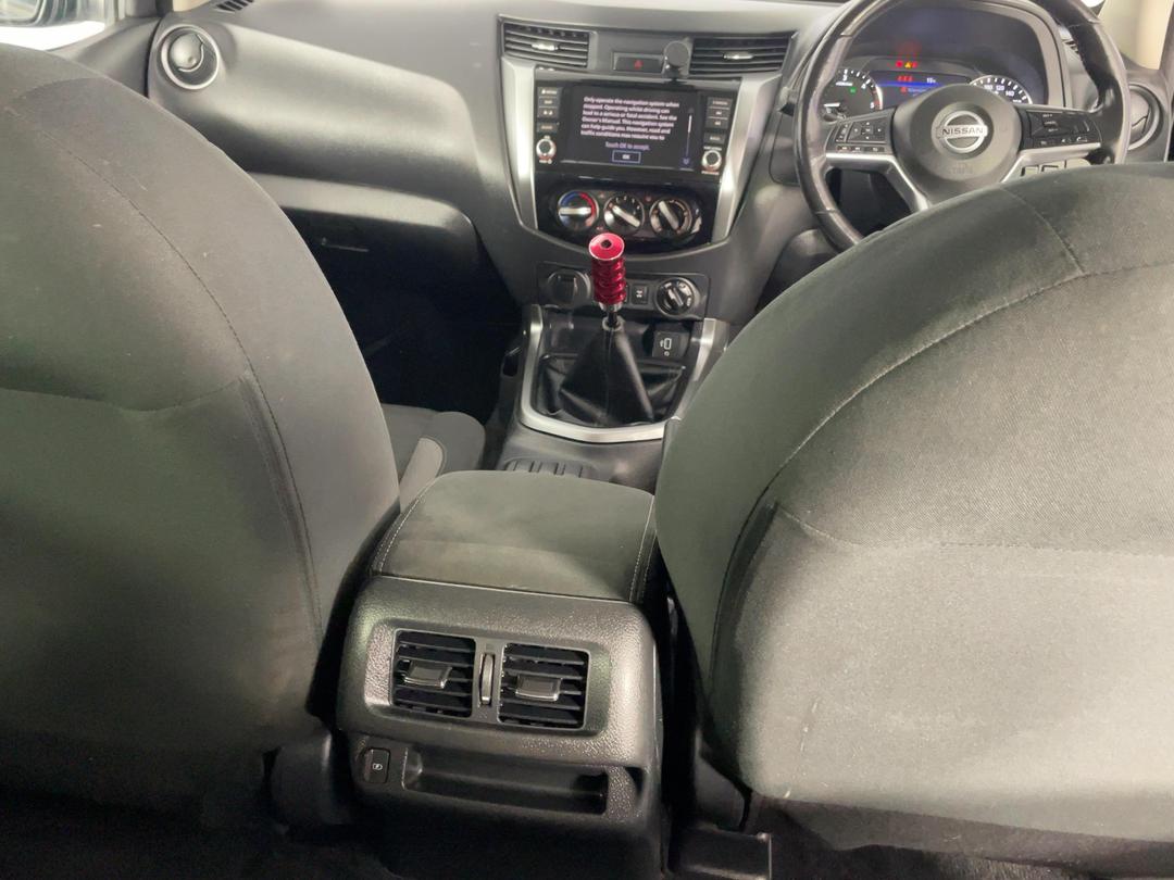 Photo '18' of Nissan Navara