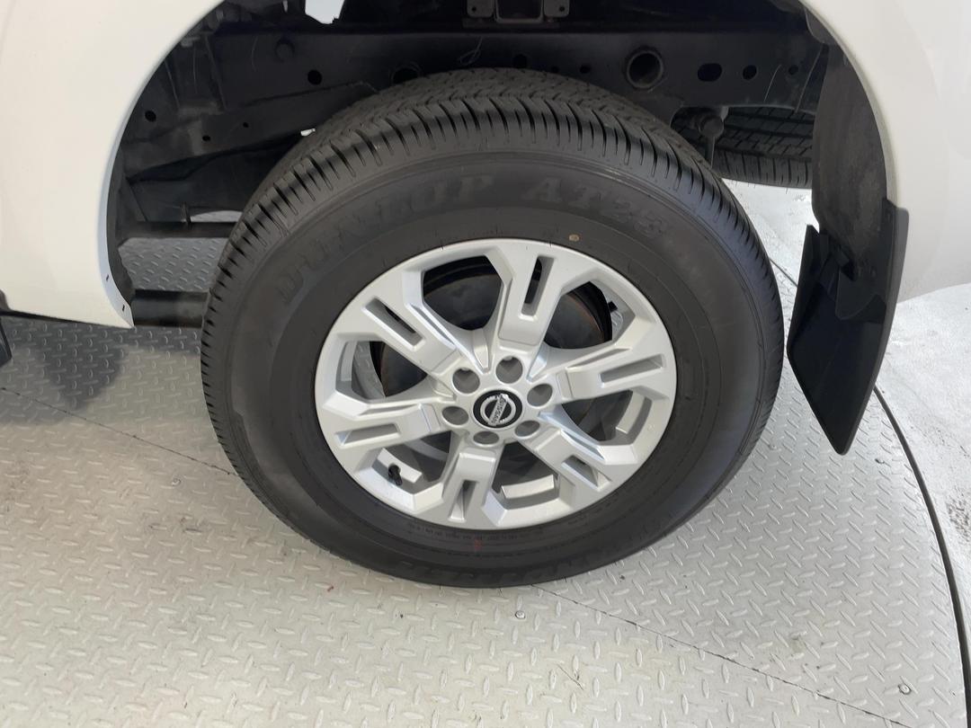 Photo '11' of Nissan Navara