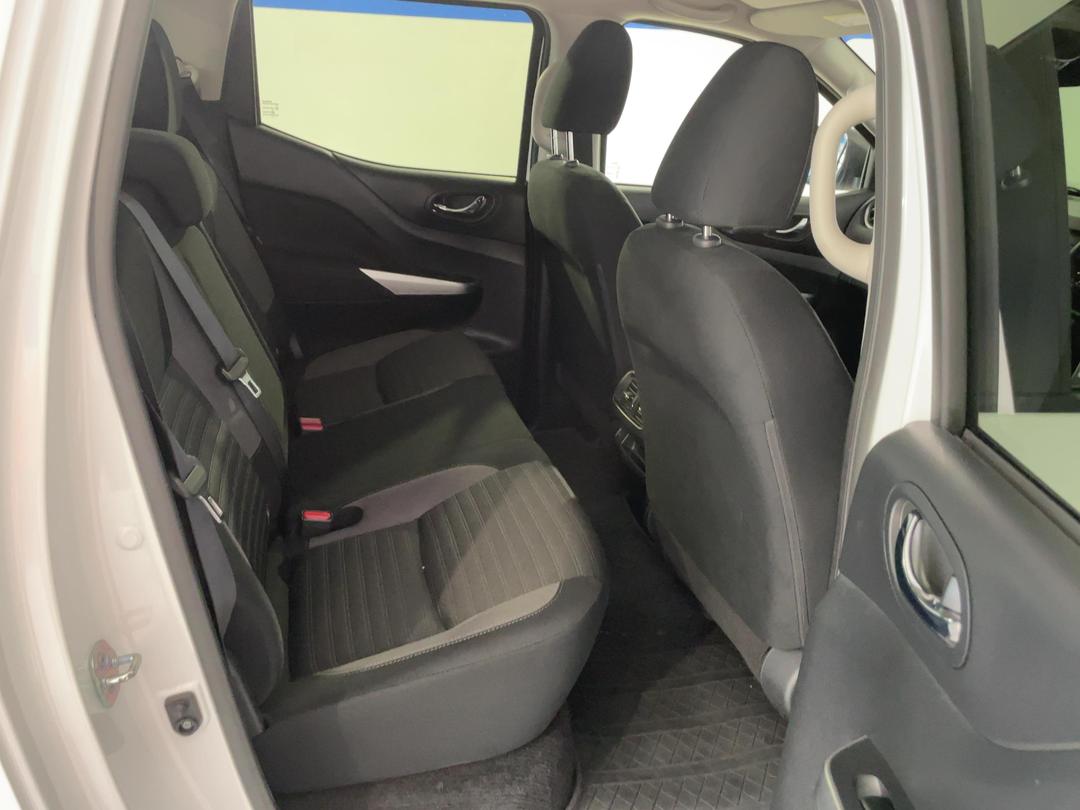 Photo '20' of Nissan Navara