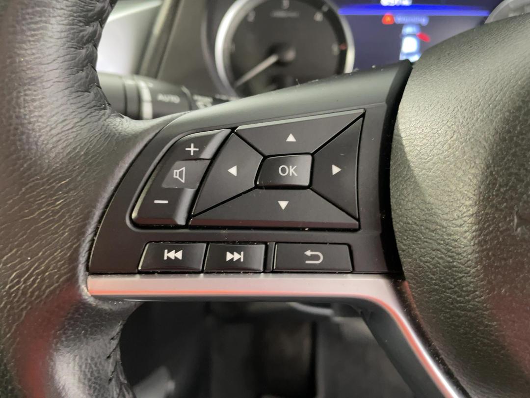 Photo '27' of Nissan Navara