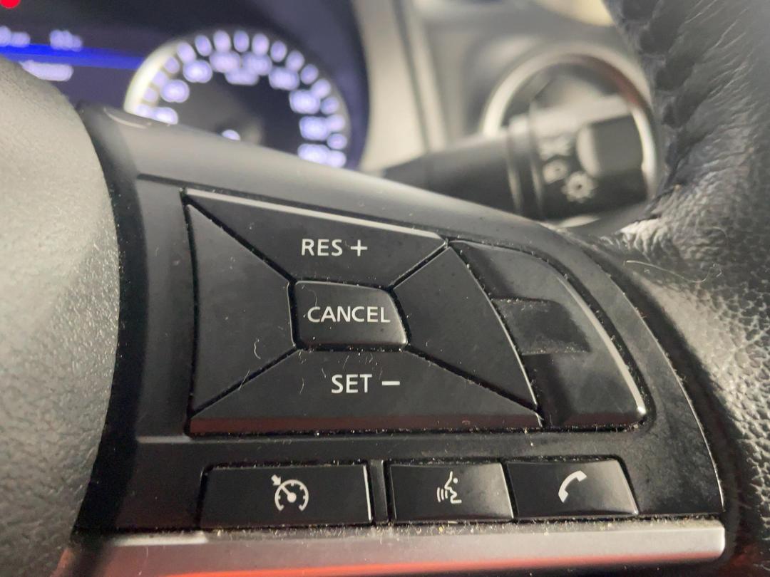 Photo '26' of Nissan Navara