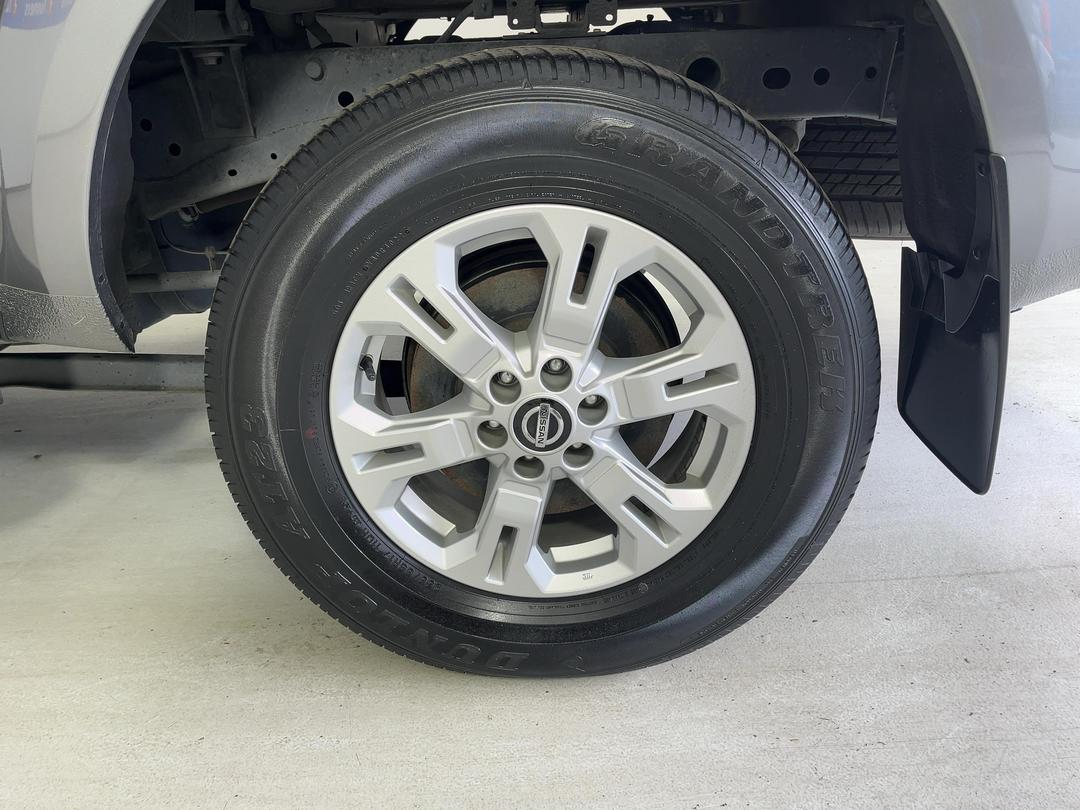 Photo '11' of Nissan Navara