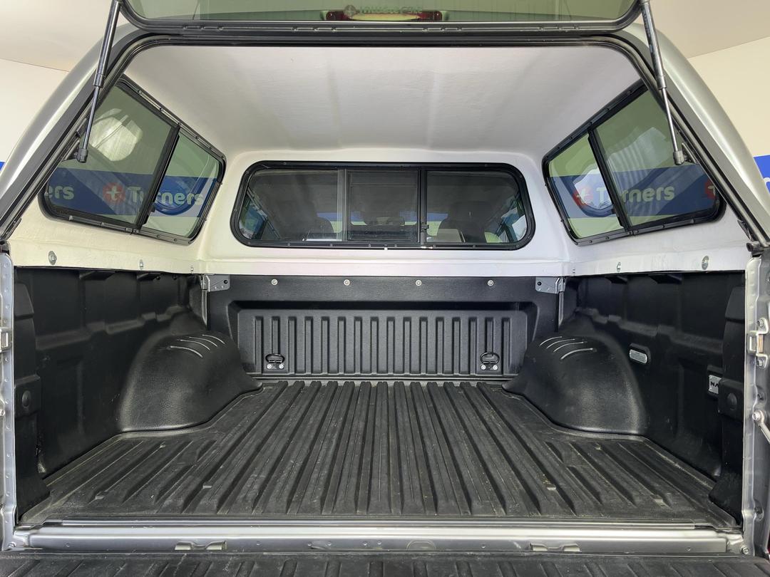Photo '14' of Nissan Navara