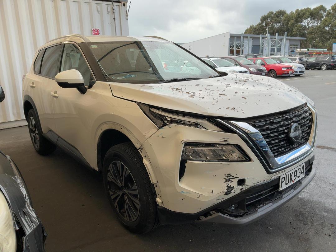 Photo '2' of Nissan X-Trail ST-L