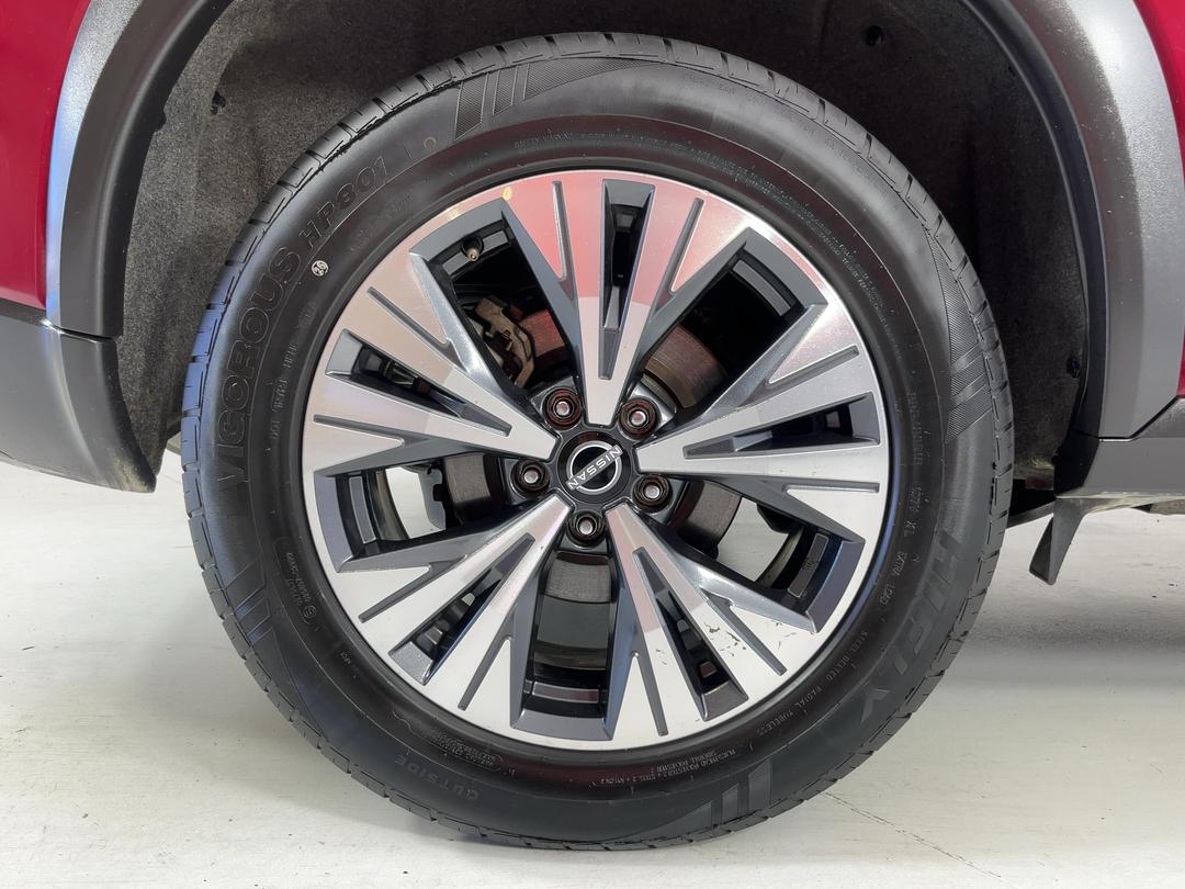 Photo '12' of Nissan X-Trail