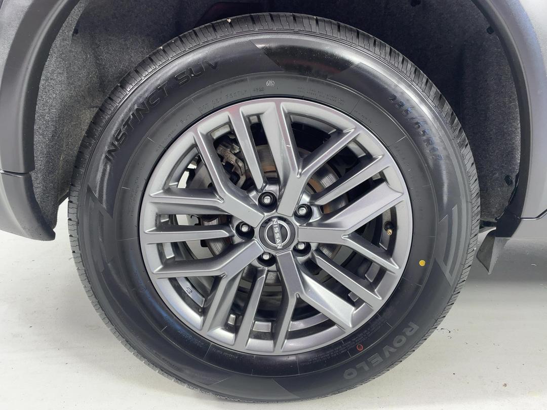 Photo '12' of Nissan X-Trail