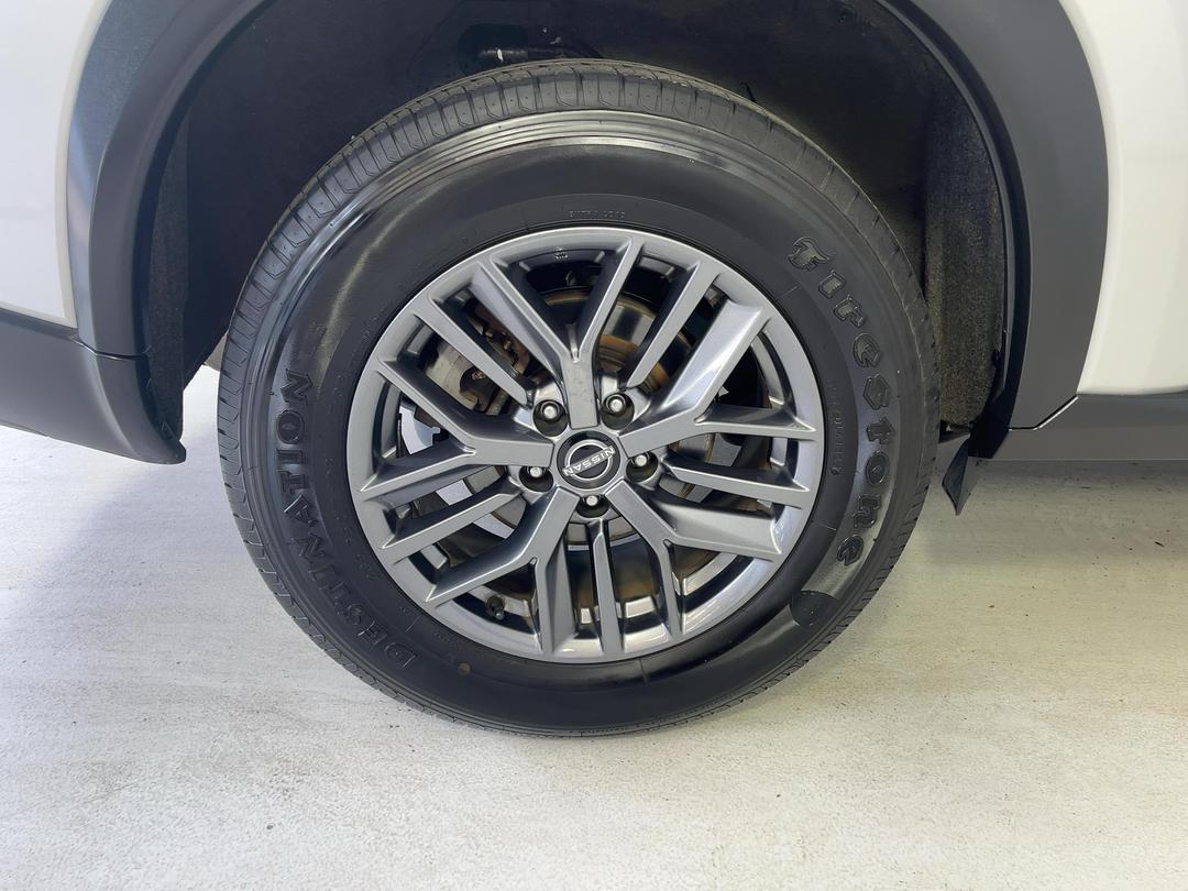 Photo '12' of Nissan X-Trail