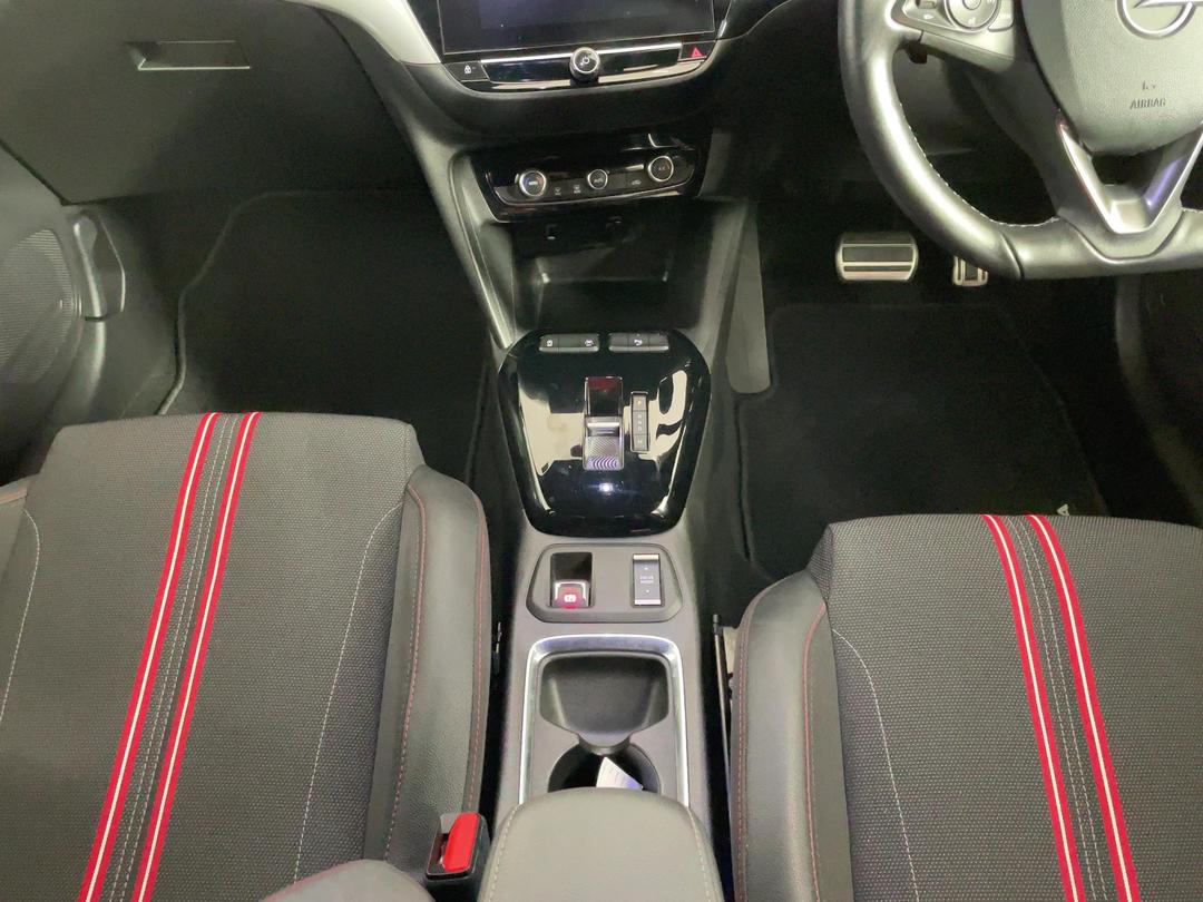 Photo '18' of Opel Corsa
