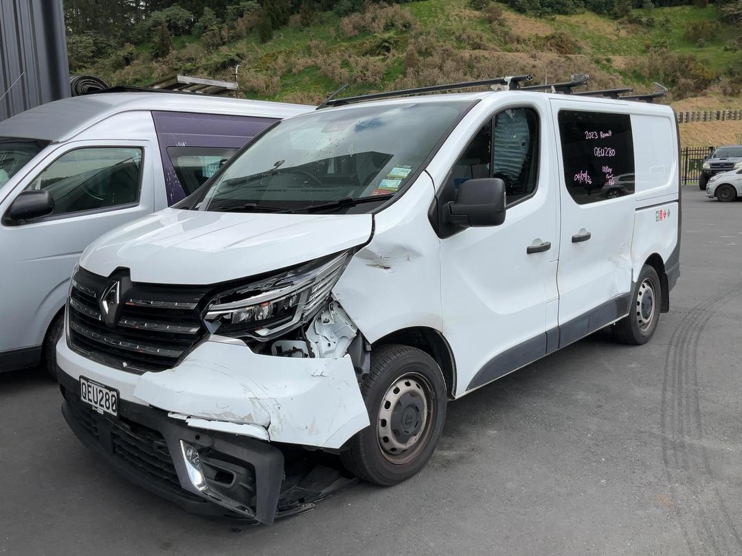 Photo '4' of Renault Trafic MWB Auto Photo '4' of Renault Trafic MWB Auto