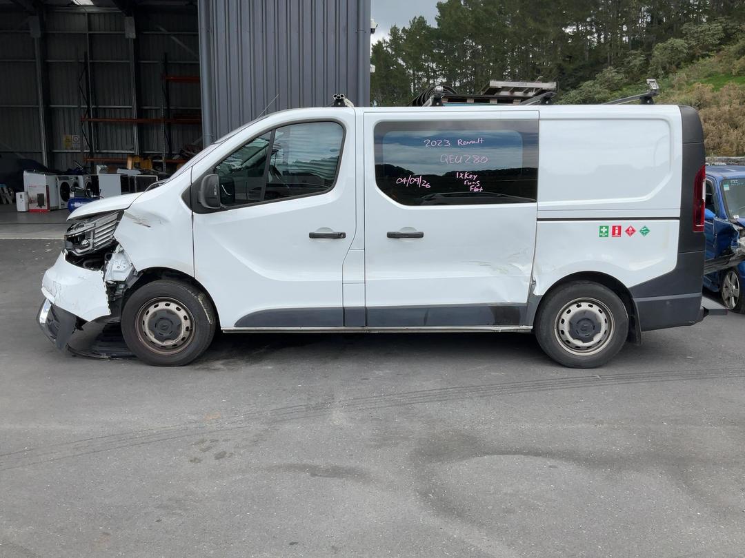 Photo '5' of Renault Trafic MWB Auto Photo '5' of Renault Trafic MWB Auto