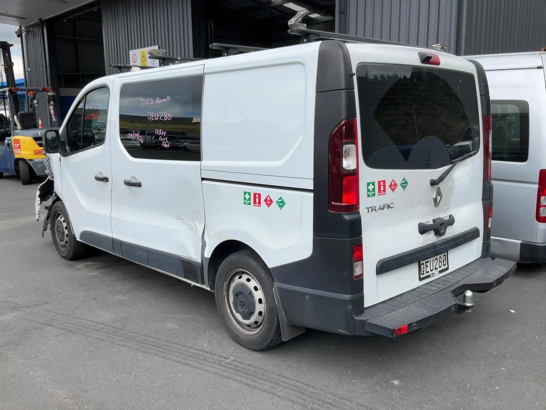 Photo '6' of Renault Trafic MWB Auto Photo '6' of Renault Trafic MWB Auto