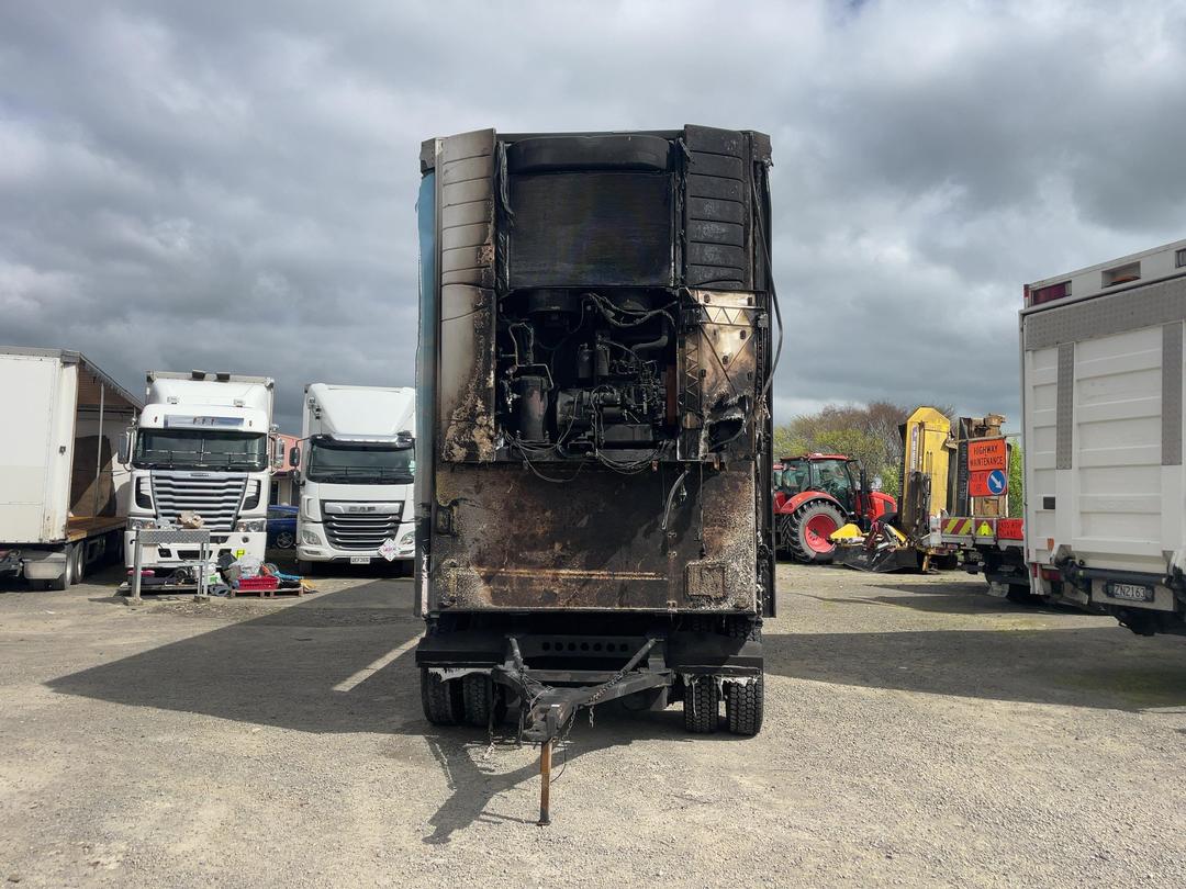 Photo '6' of Roadmaster FG 5A-11.94 Curtain/Chiller Full