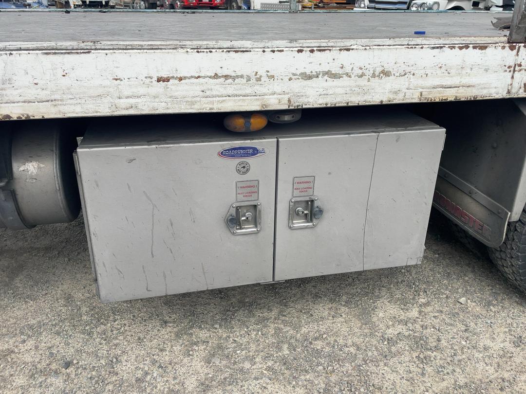 Photo '19' of Roadmaster FG 5A-11.94 Curtain/Chiller Full