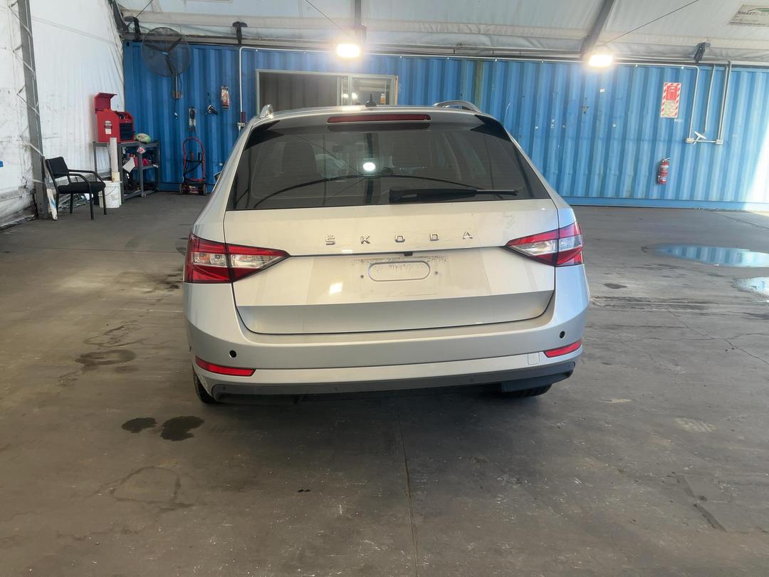 Photo '5' of Skoda Superb WGN Ambition 162KW Photo '5' of Skoda Superb WGN Ambition 162KW