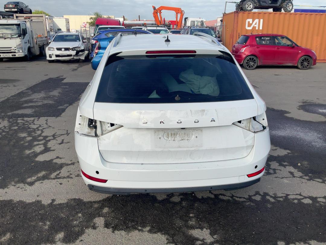 Photo '7' of Skoda Superb WGN Ambition 162KW Photo '7' of Skoda Superb WGN Ambition 162KW