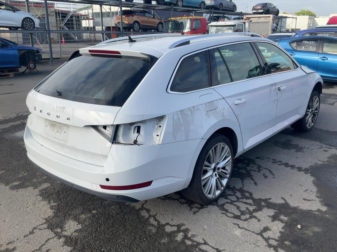 Photo '8' of Skoda Superb WGN Ambition 162KW Photo '8' of Skoda Superb WGN Ambition 162KW