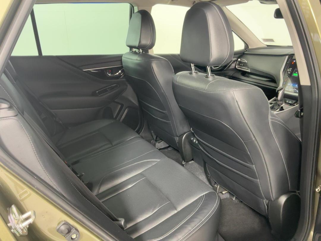 Photo '20' of Subaru Outback