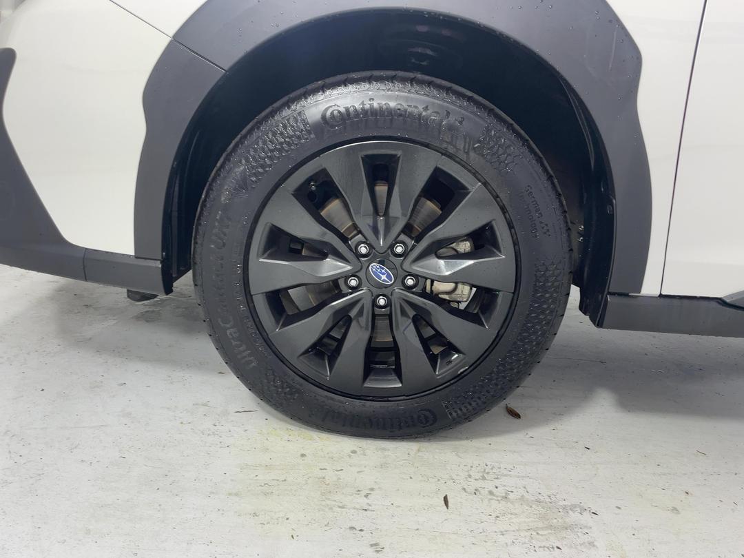 Photo '10' of Subaru Outback