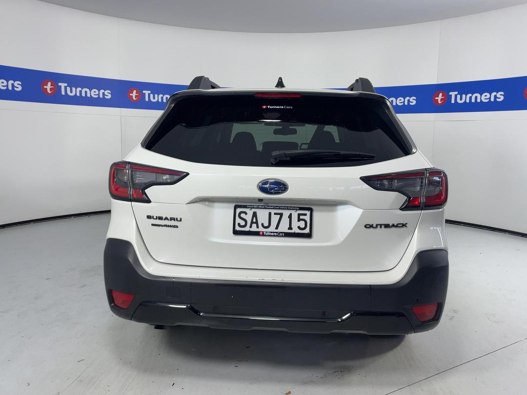 Photo '6' of Subaru Outback
