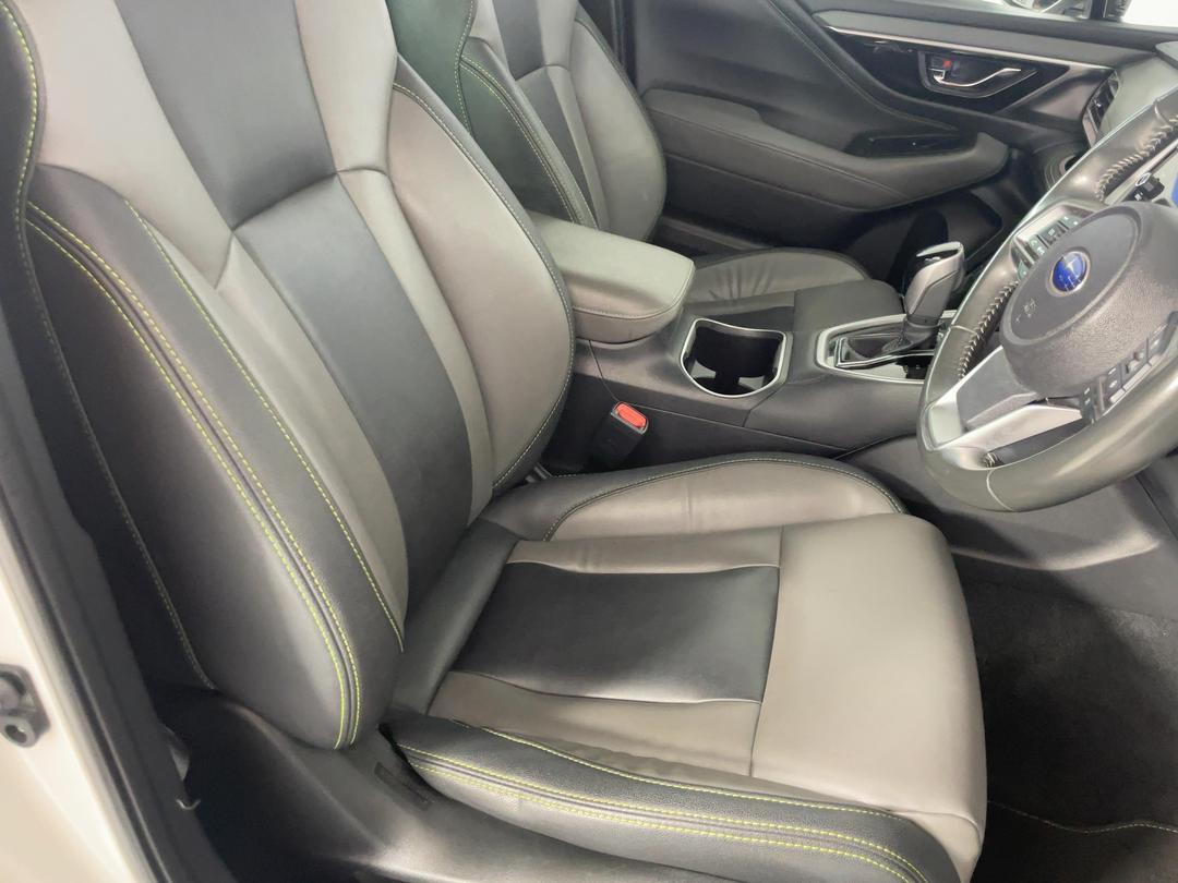 Photo '16' of Subaru Outback