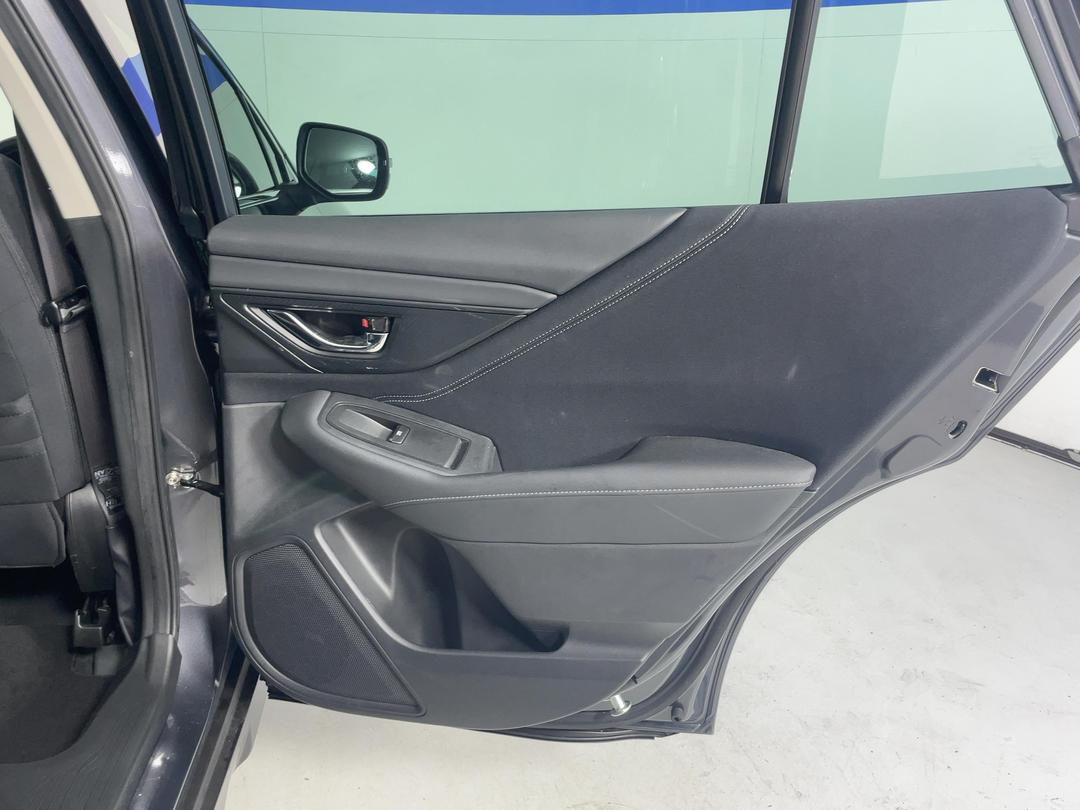 Photo '19' of Subaru Outback