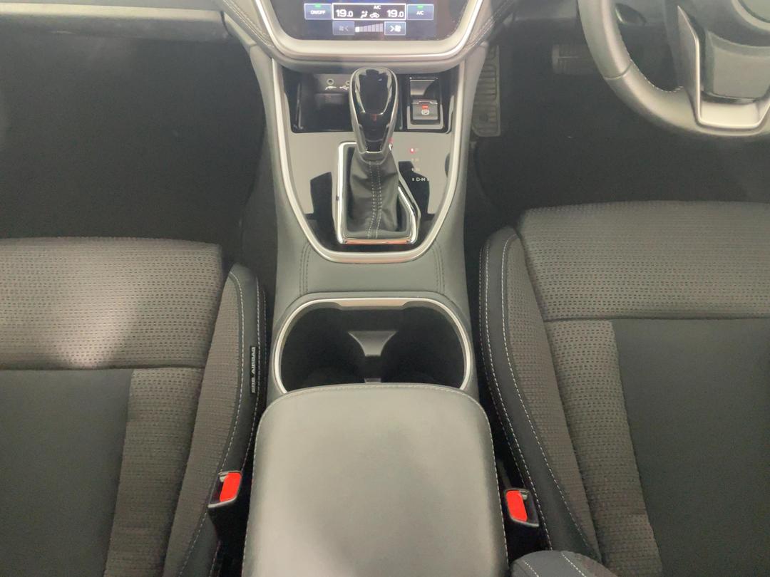 Photo '18' of Subaru Outback