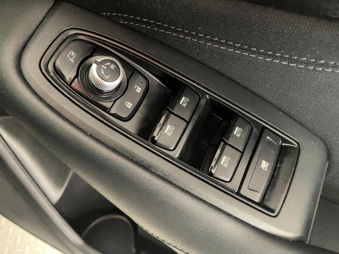 Photo '24' of Subaru Outback