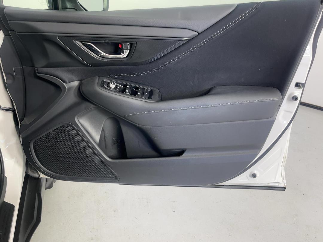 Photo '15' of Subaru Outback