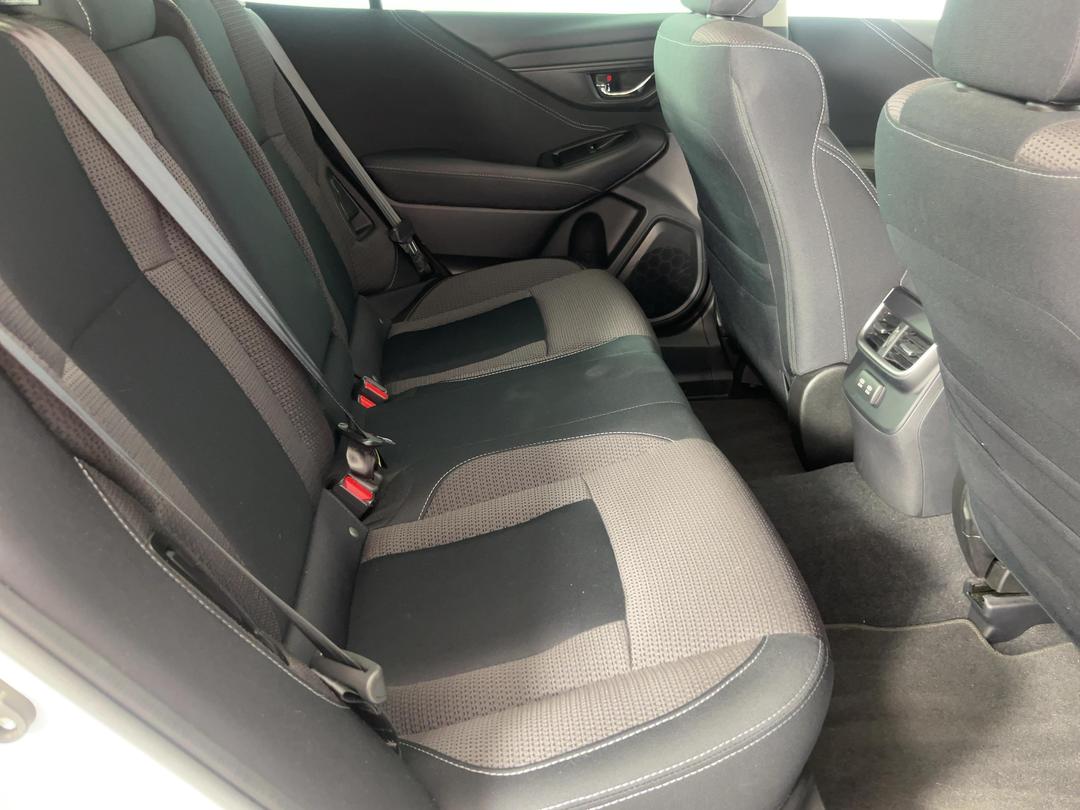 Photo '20' of Subaru Outback