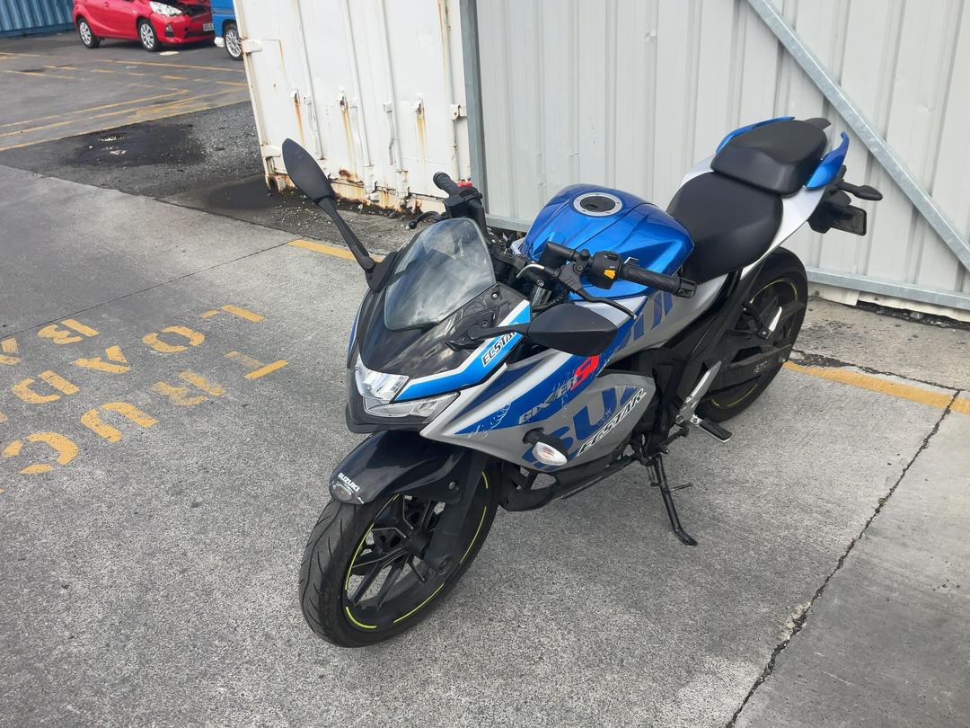 Photo '4' of Suzuki GSX250 Frlxm3