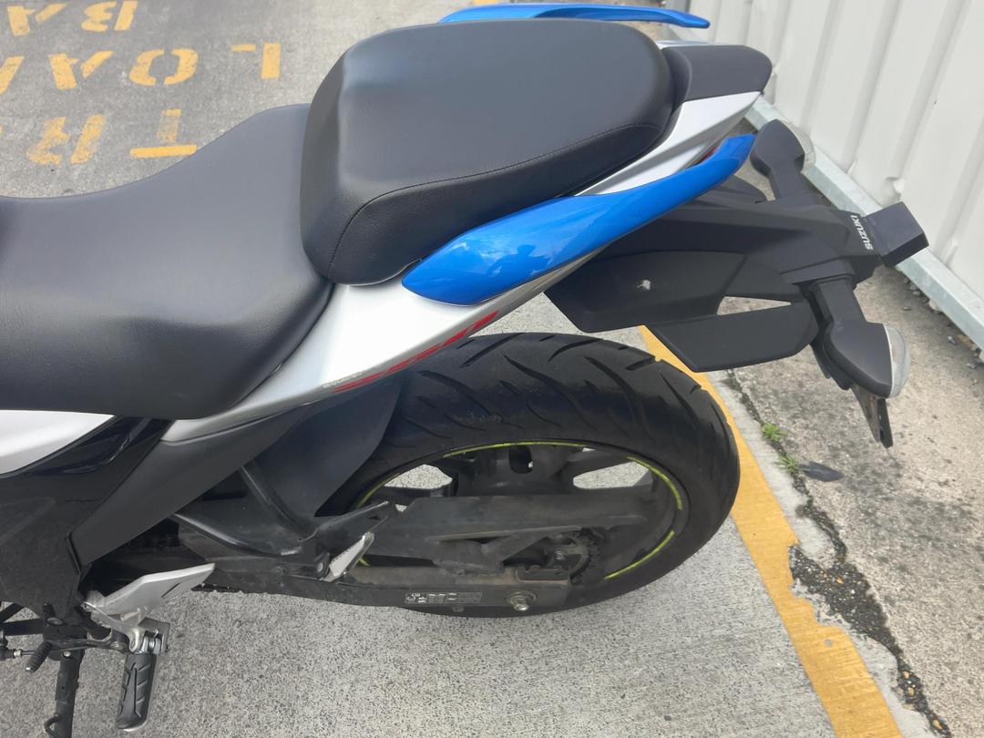 Photo '17' of Suzuki GSX250 Frlxm3