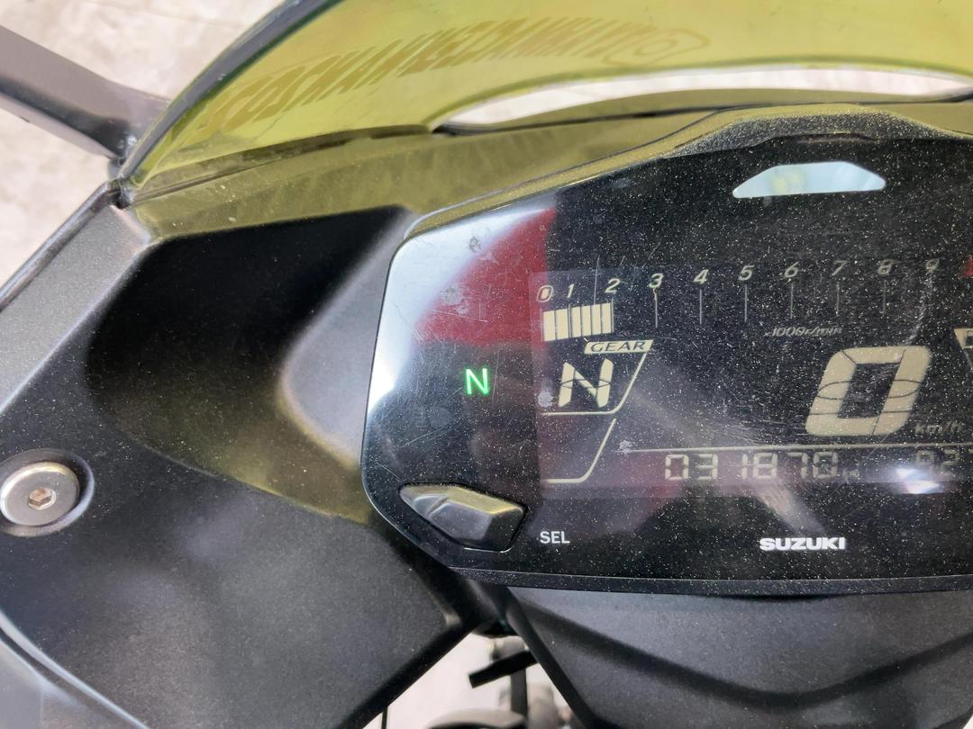 Photo '3' of Suzuki GSX250 Frlzm2