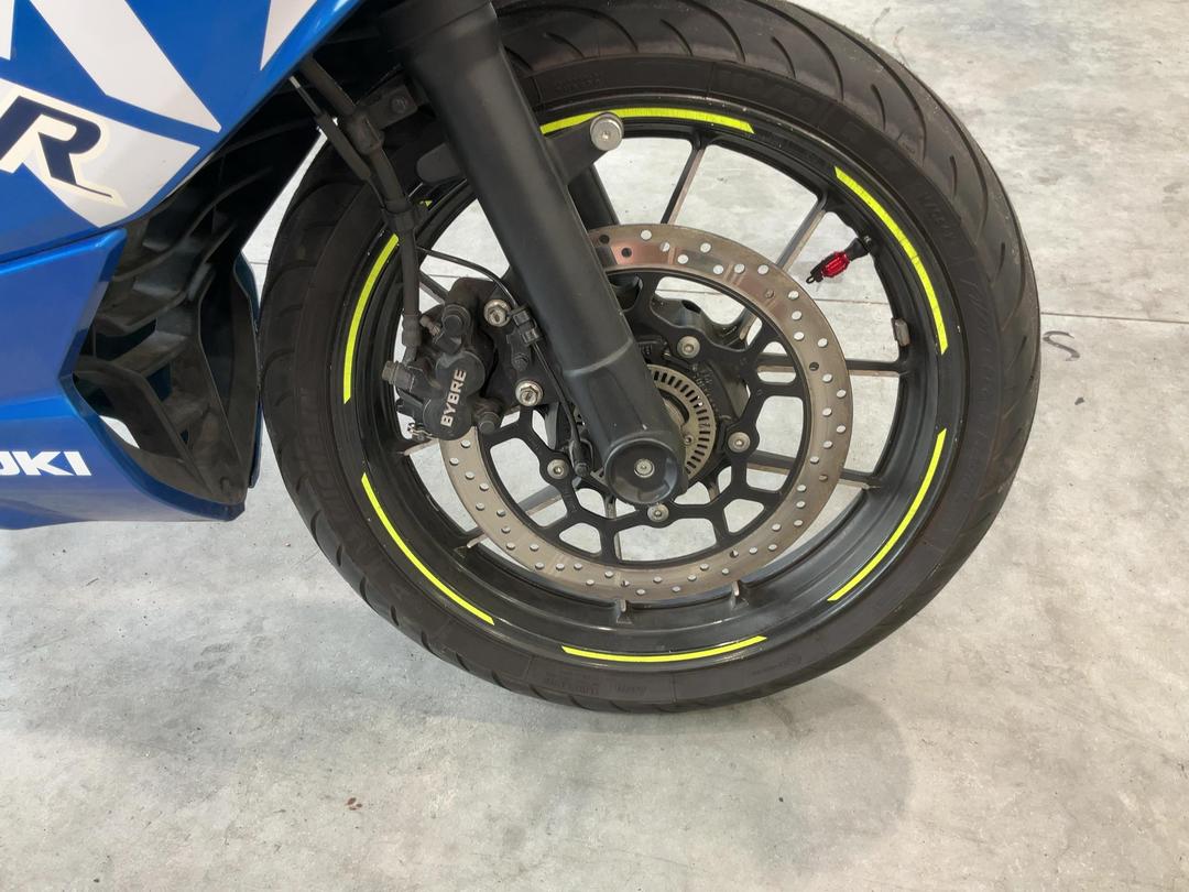 Photo '11' of Suzuki GSX250 Frlzm2