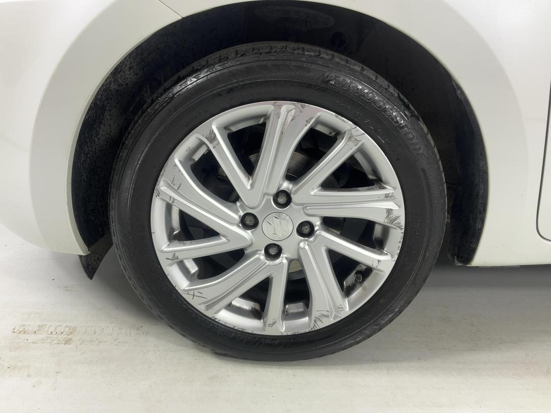 Photo '10' of Suzuki Swift