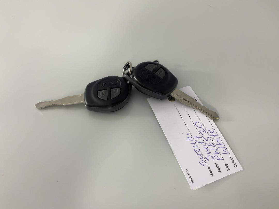 Photo '22' of Suzuki Swift