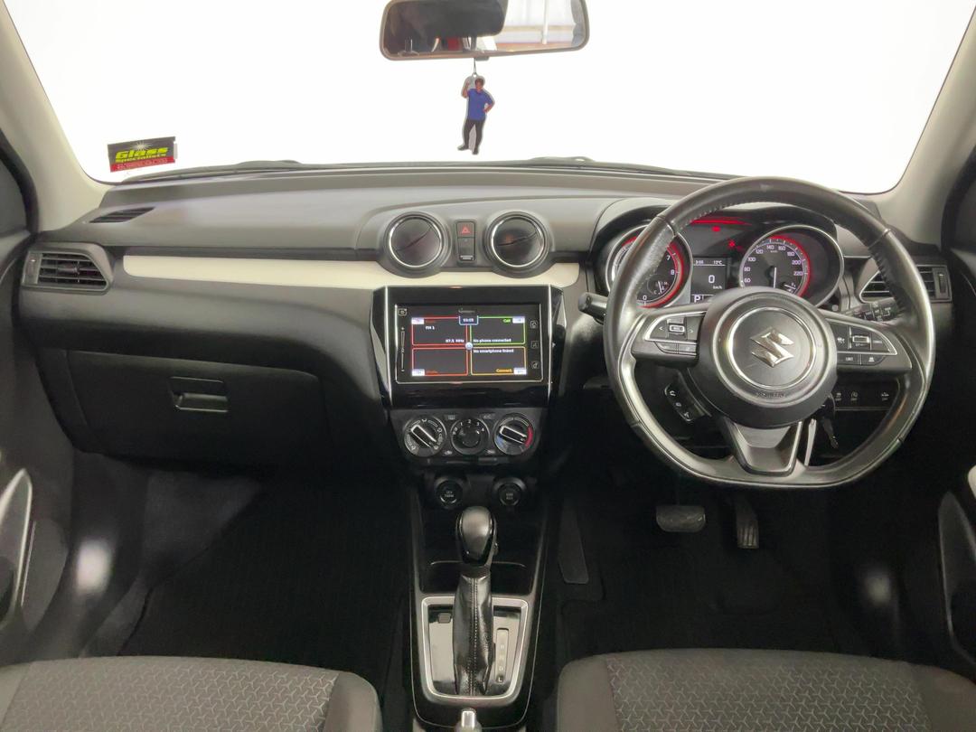 Photo '17' of Suzuki Swift