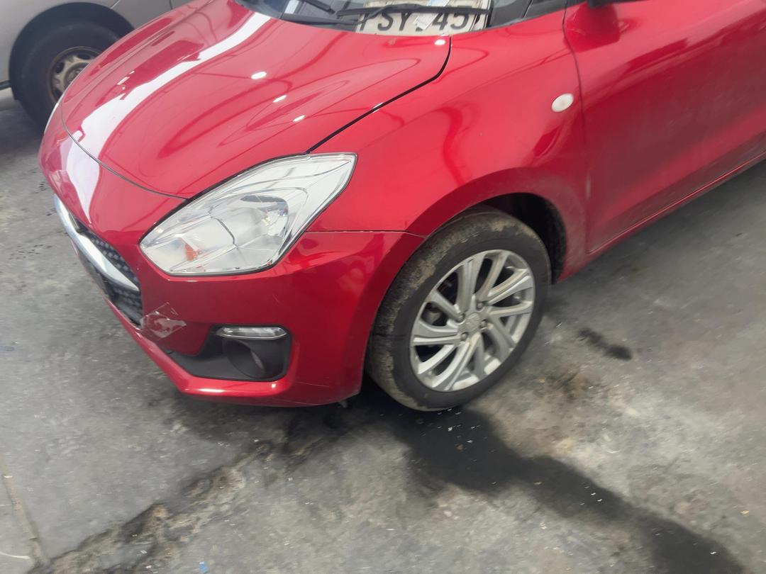 Photo '6' of Suzuki Swift GL Photo '6' of Suzuki Swift GL