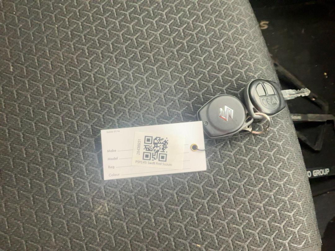 Photo '19' of Suzuki Swift GL Photo '19' of Suzuki Swift GL