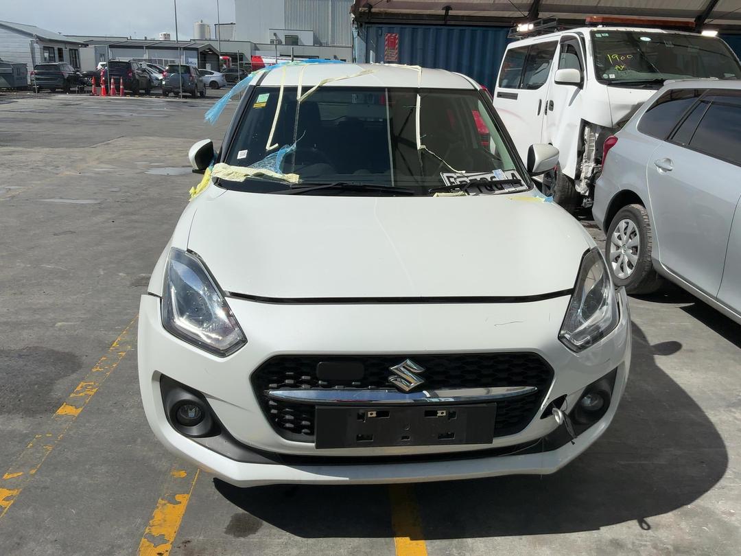 Photo '4' of Suzuki Swift GLX Hybrid Photo '4' of Suzuki Swift GLX Hybrid