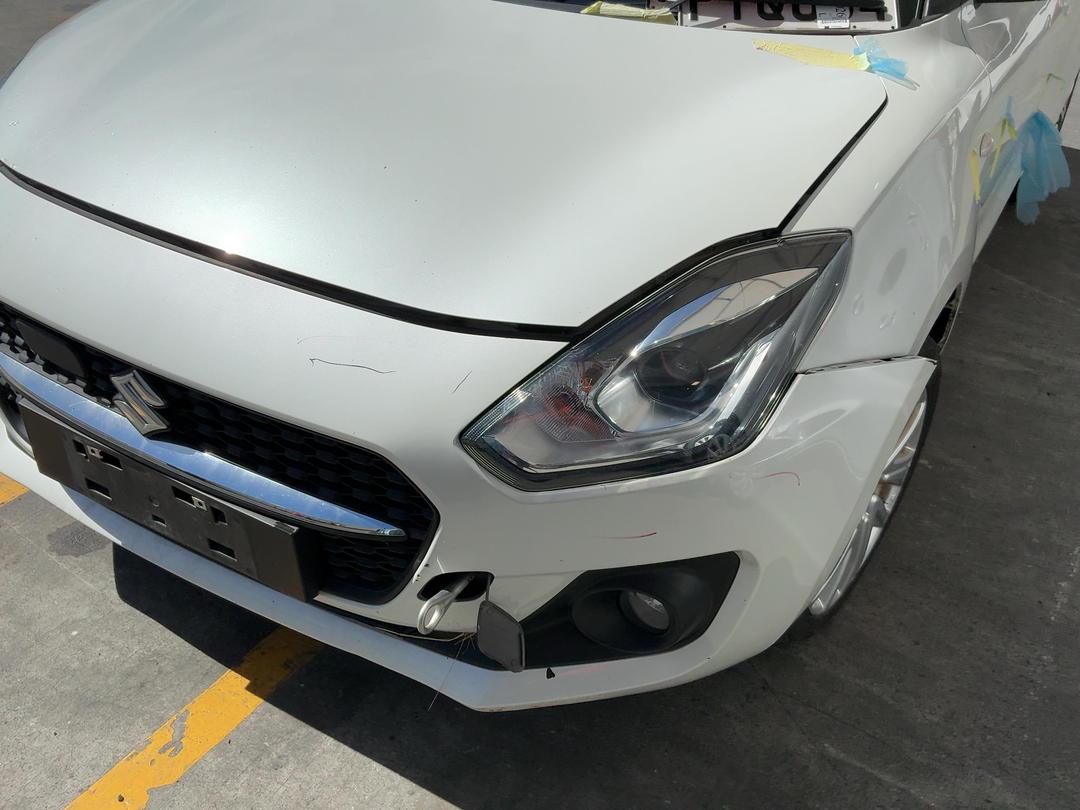 Photo '5' of Suzuki Swift GLX Hybrid Photo '5' of Suzuki Swift GLX Hybrid