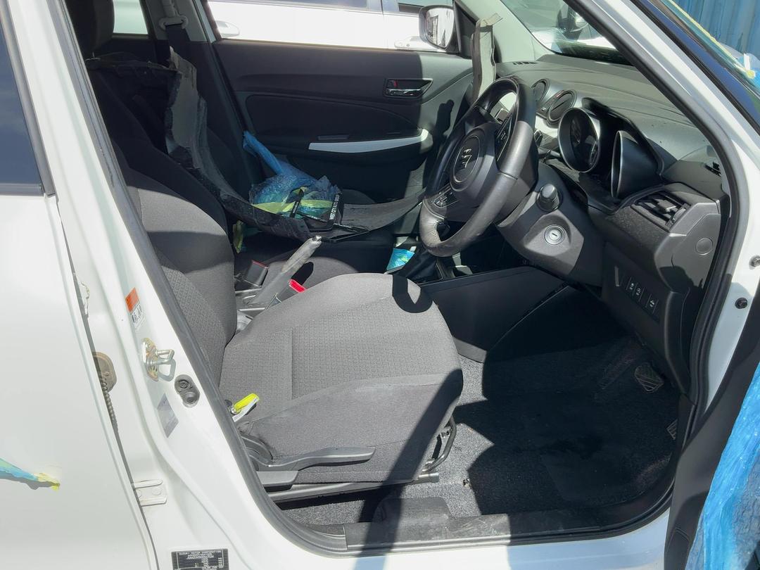 Photo '14' of Suzuki Swift GLX Hybrid Photo '14' of Suzuki Swift GLX Hybrid