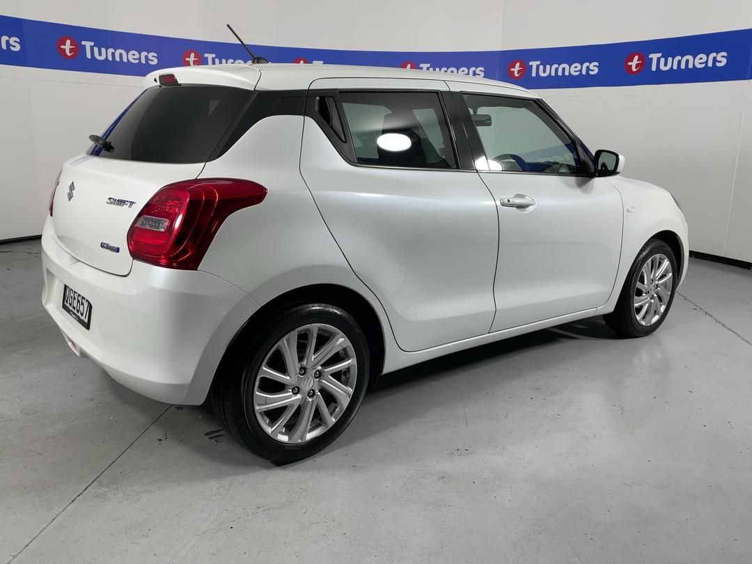 Photo '7' of Suzuki Swift