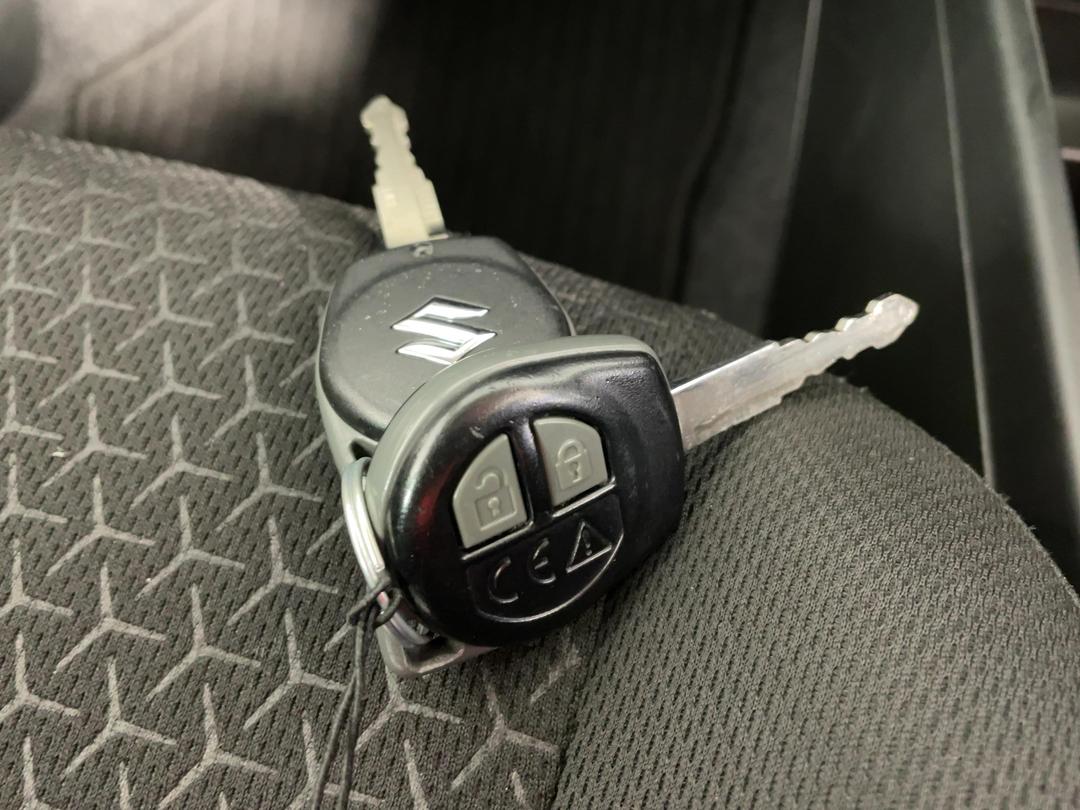 Photo '22' of Suzuki Swift