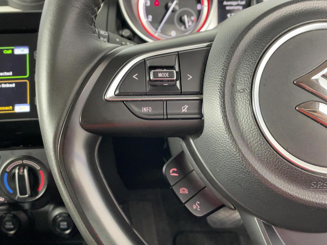 Photo '27' of Suzuki Swift
