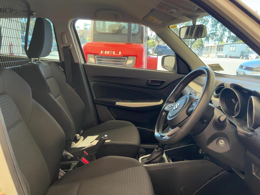 Photo '16' of Suzuki Swift GL