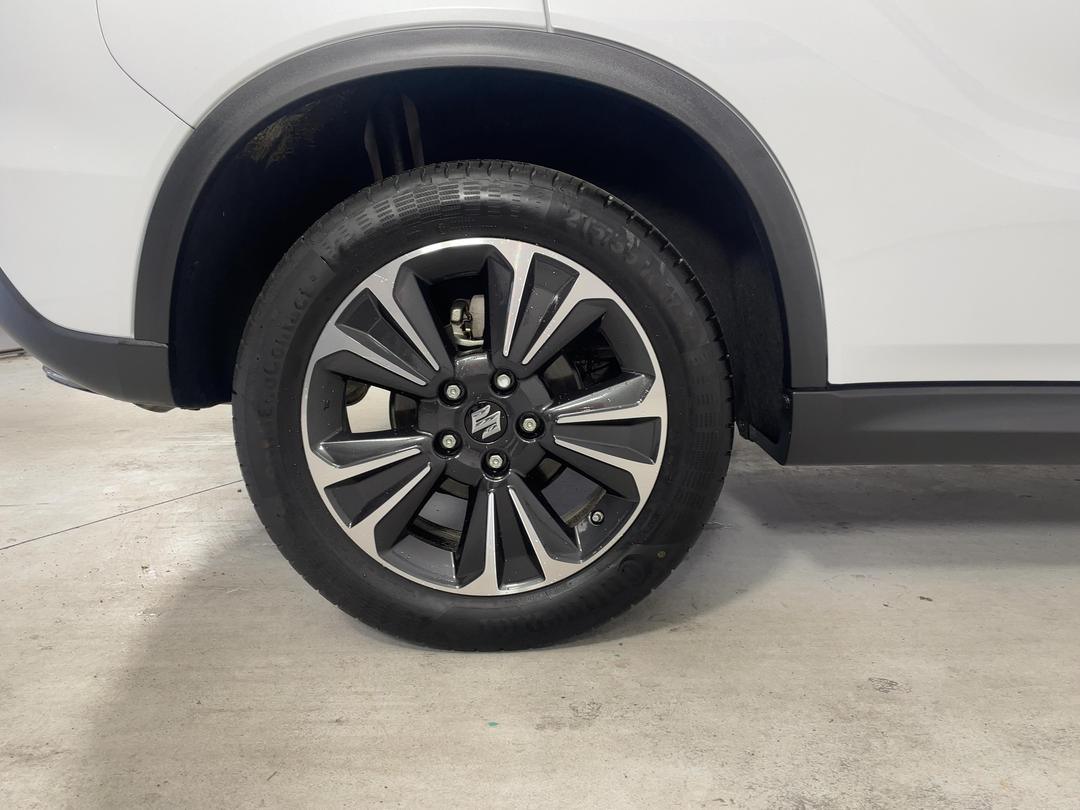 Photo '12' of Suzuki Vitara