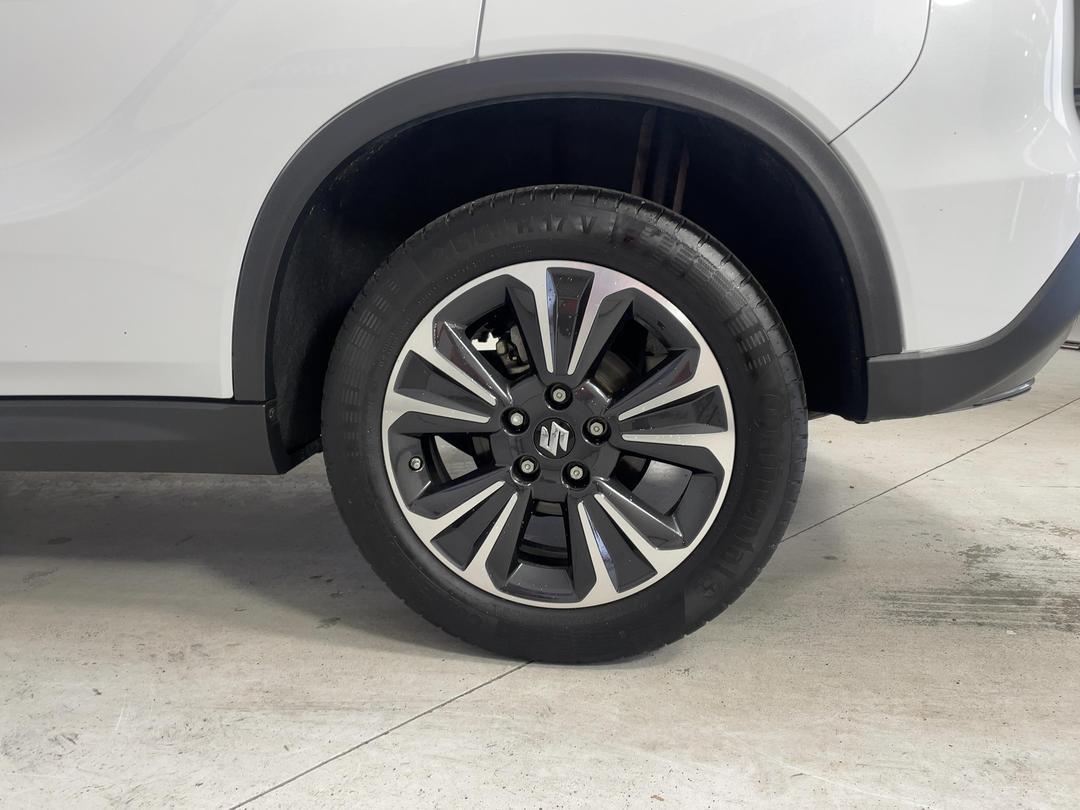Photo '11' of Suzuki Vitara