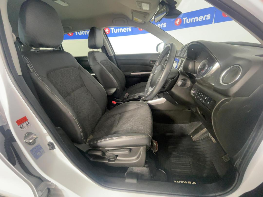 Photo '16' of Suzuki Vitara