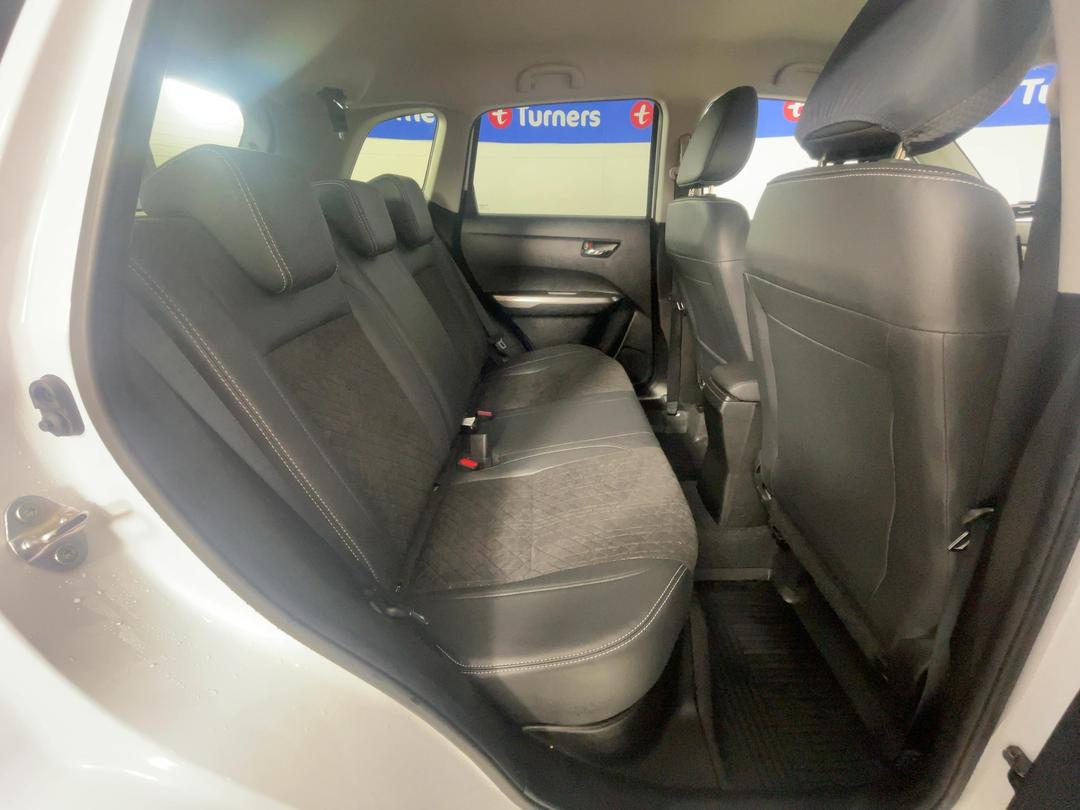Photo '20' of Suzuki Vitara