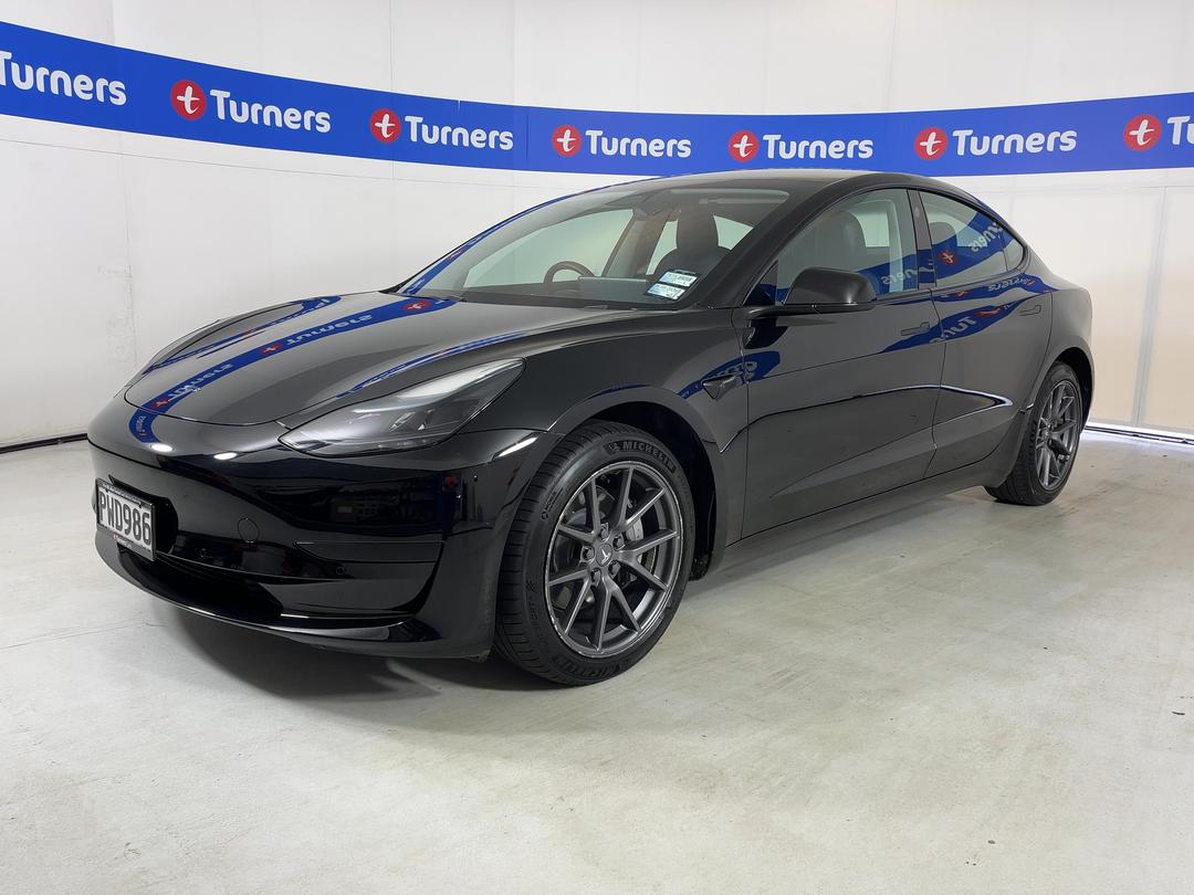 Photo '4' of Tesla Model 3